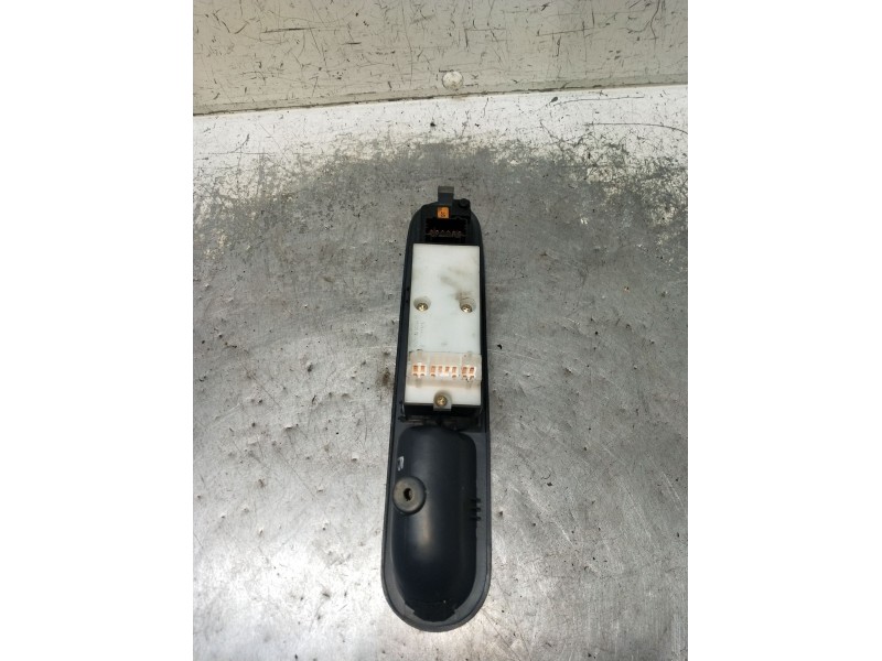 Recambio de mando elevalunas delantero izquierdo para honda hr-v (gh) vtec top 4wd (3-ptas.) referencia OEM IAM  3P 