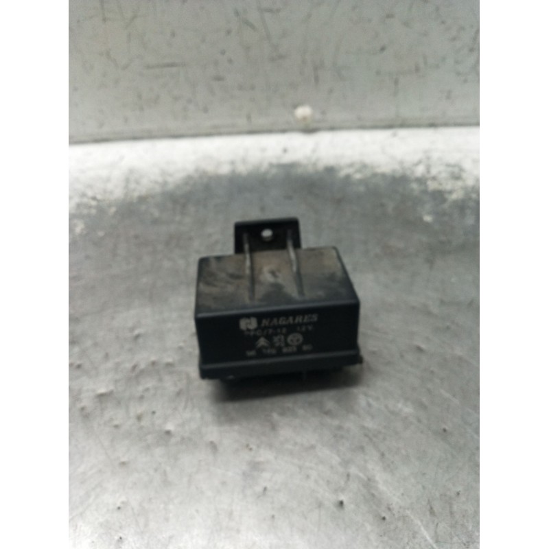 Recambio de caja precalentamiento para citroën c15 furgoneta/monovolumen (vd_) 1.8 d referencia OEM IAM 9616582380  