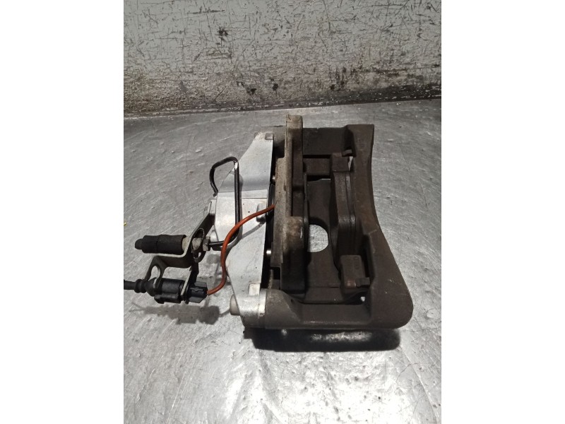 Recambio de pinza freno delantera derecha para audi a6 berlina (4f2) 3.0 tdi quattro (165kw) referencia OEM IAM   