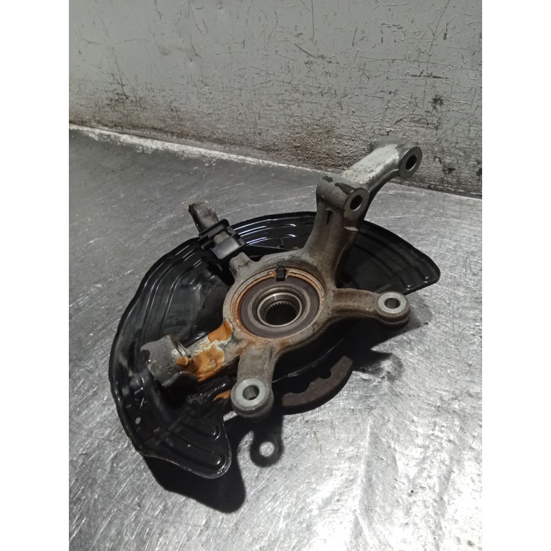 Recambio de mangueta delantera izquierda para mercedes-benz cla shooting brake (x117) cla 200 cdi / d (117.908) referencia OEM I