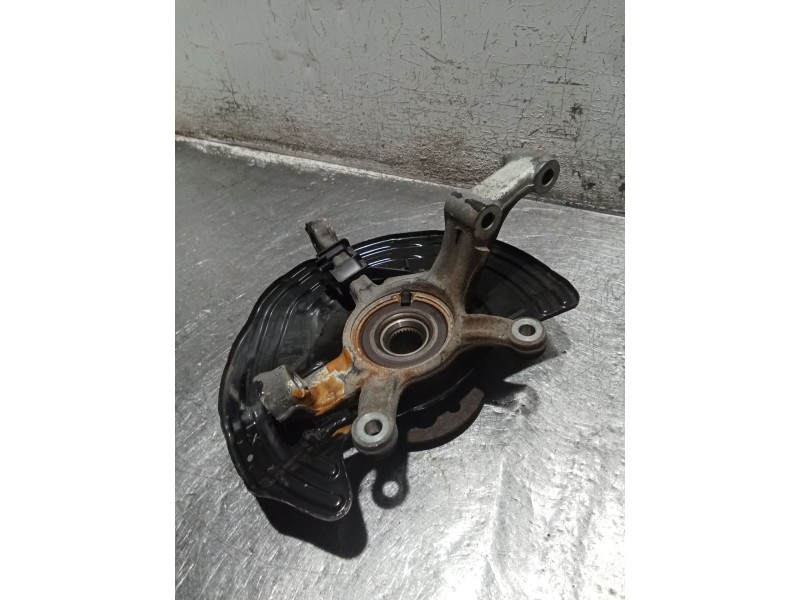 Recambio de mangueta delantera izquierda para mercedes-benz cla shooting brake (x117) cla 200 cdi / d (117.908) referencia OEM I