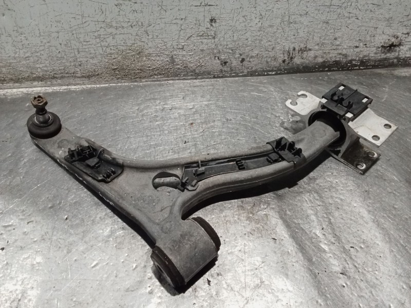 Recambio de brazo suspension inferior delantero derecho para mercedes-benz cla shooting brake (x117) cla 200 cdi / d (117.908) r