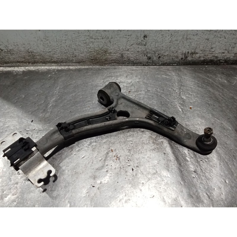 Recambio de brazo suspension inferior delantero derecho para mercedes-benz cla shooting brake (x117) cla 200 cdi / d (117.908) r