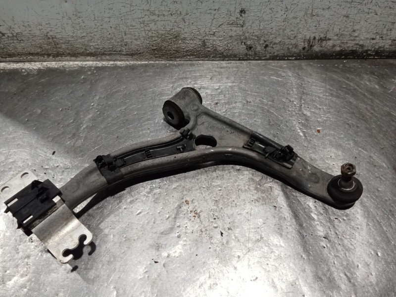 Recambio de brazo suspension inferior delantero derecho para mercedes-benz cla shooting brake (x117) cla 200 cdi / d (117.908) r