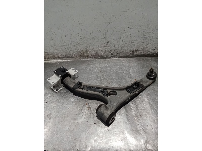 Recambio de brazo suspension inferior delantero izquierdo para mercedes-benz cla shooting brake (x117) cla 200 cdi / d (117.908)