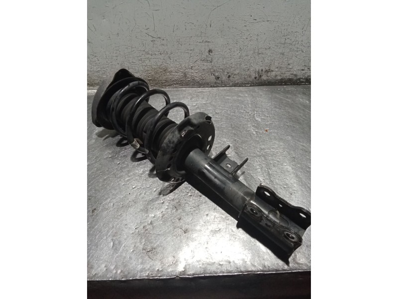 Recambio de amortiguador delantero derecho para mercedes-benz cla shooting brake (x117) cla 200 cdi / d (117.908) referencia OEM