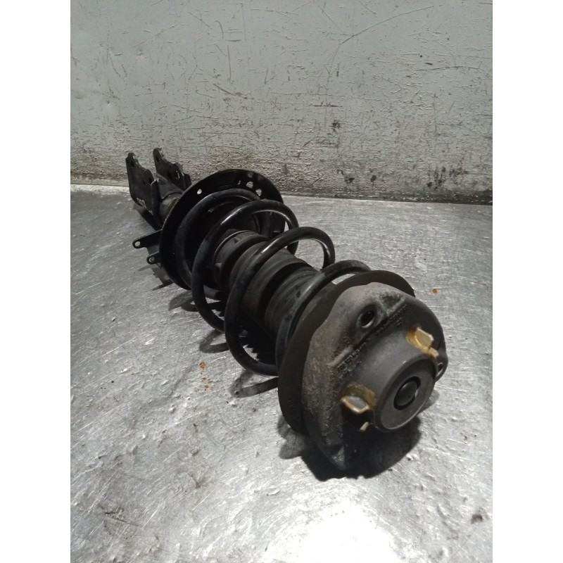 Recambio de amortiguador delantero derecho para mercedes-benz cla shooting brake (x117) cla 200 cdi / d (117.908) referencia OEM
