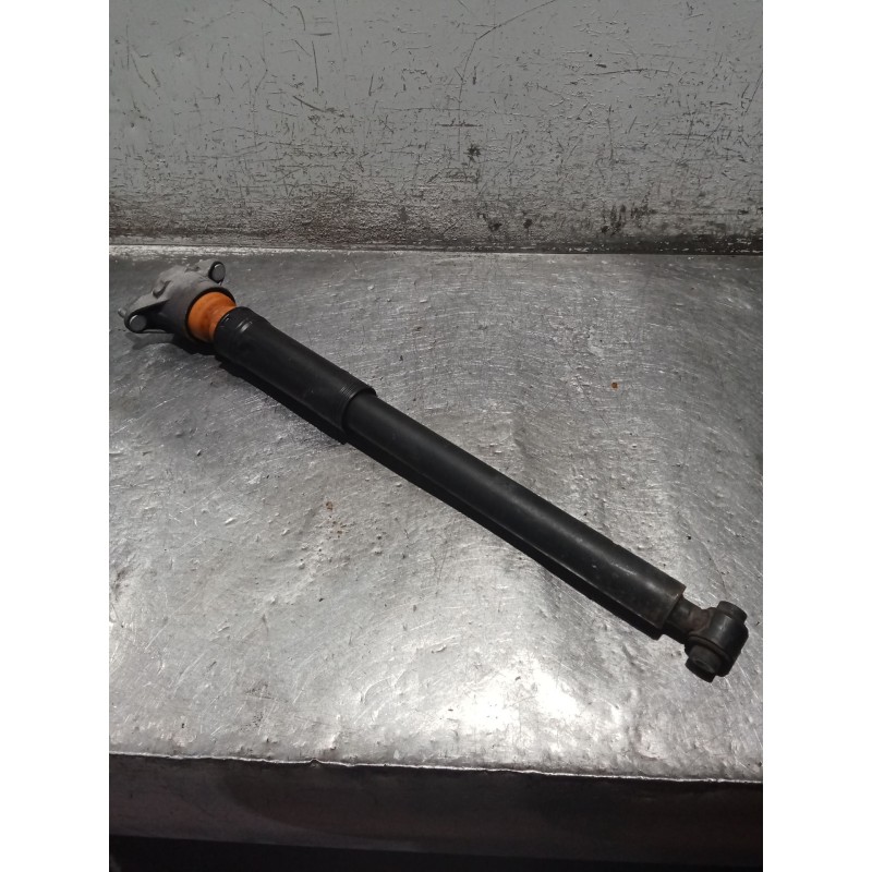 Recambio de amortiguador trasero izquierdo para mercedes-benz cla shooting brake (x117) cla 200 cdi / d (117.908) referencia OEM