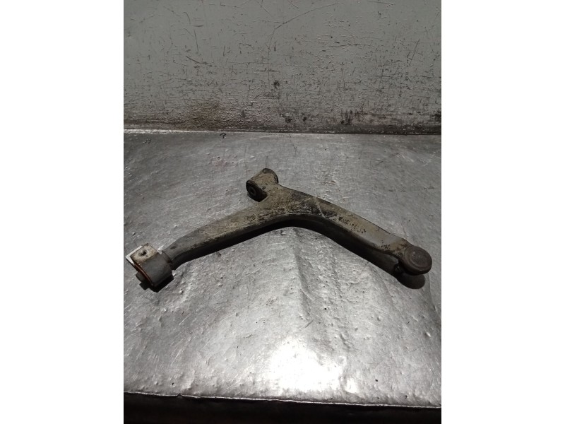 Recambio de brazo suspension inferior delantero izquierdo para citroën xsara picasso referencia OEM IAM   