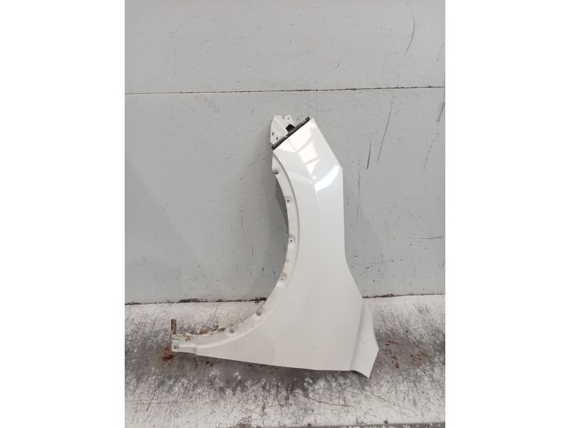 Recambio de aleta delantera izquierda para nissan qashqai ii (j11, j11_) 1.2 dig-t referencia OEM IAM   