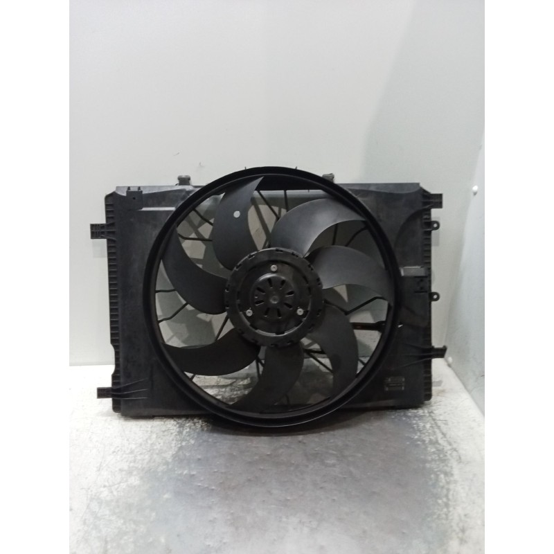 Recambio de electroventilador para mercedes-benz cla shooting brake (x117) cla 200 cdi / d (117.908) referencia OEM IAM A2049066