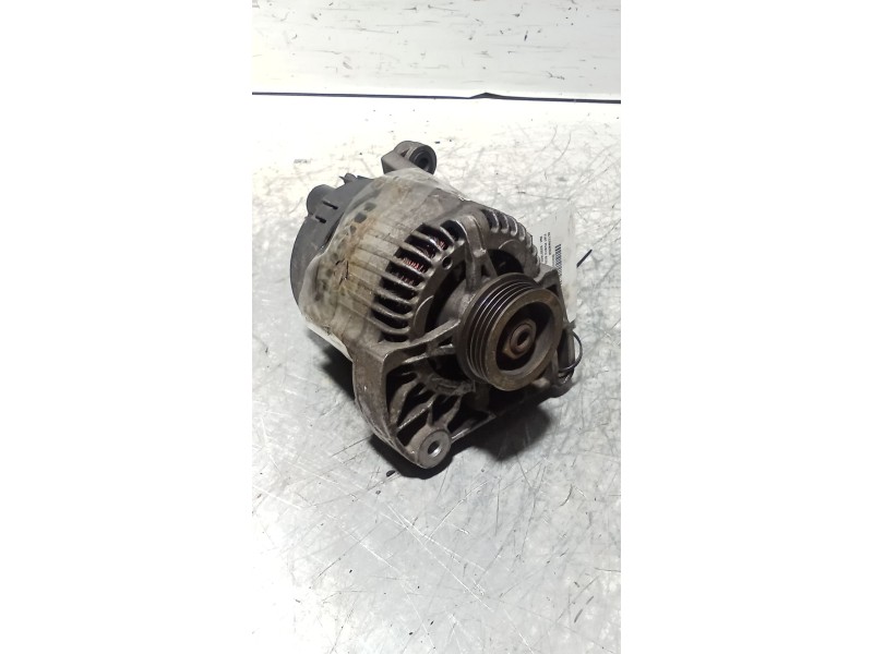 Recambio de alternador para fiat punto berl. (176) 60 sx referencia OEM IAM 63321600 65A 