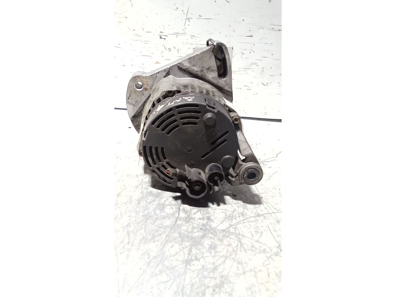 Recambio de alternador para fiat punto berl. (176) 60 sx referencia OEM IAM 63321600 65A 