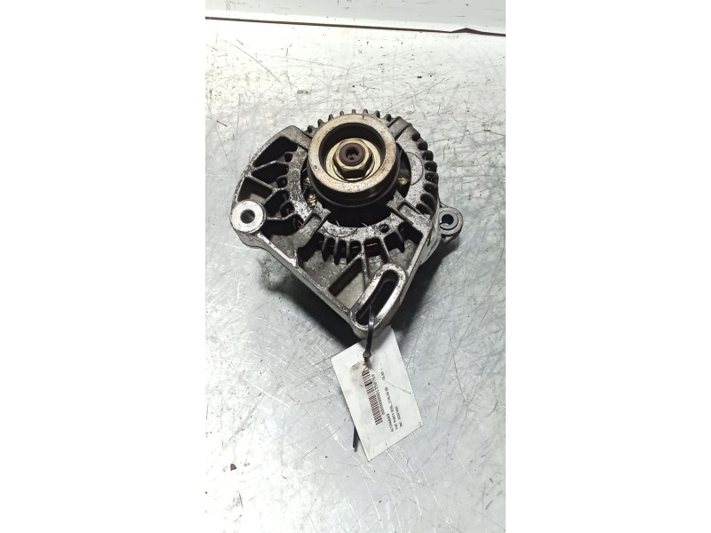 Recambio de alternador para fiat punto berl. (176) 60 sx referencia OEM IAM 63321600 65A 