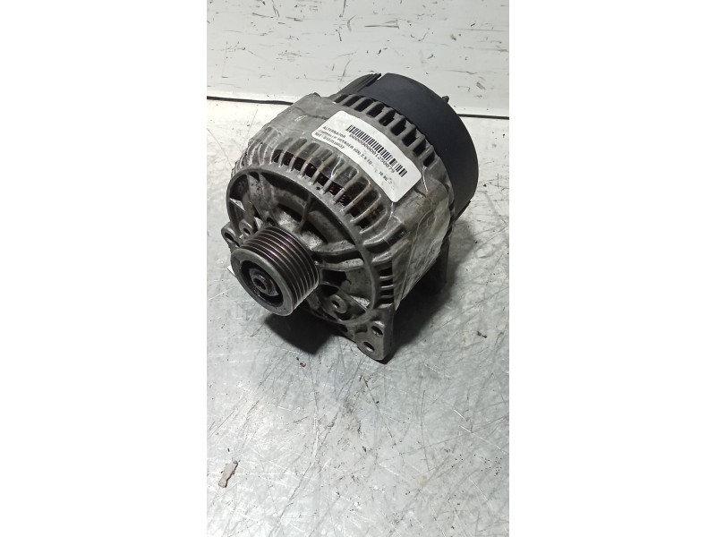 Recambio de alternador para chrysler voyager (gs) 2.5 td referencia OEM IAM 0123510037 4727206 BOSCH 115A