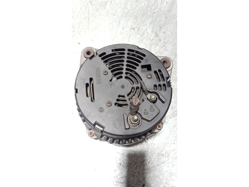 Recambio de alternador para chrysler voyager (gs) 2.5 td referencia OEM IAM 0123510037 4727206 BOSCH 115A