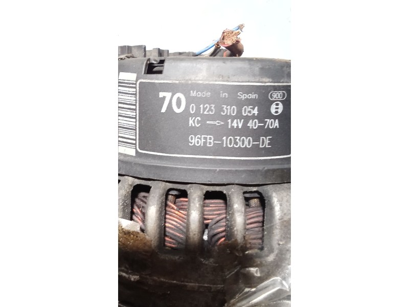 Recambio de alternador para ford fiesta berlina (dx) ambiente referencia OEM IAM 0123310054 96FB10300DE 70A
