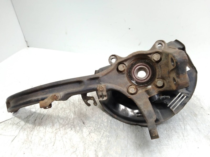 Recambio de mangueta delantera izquierda para mitsubishi galant berlina (ea0) 2000 gls climatizado referencia OEM IAM   