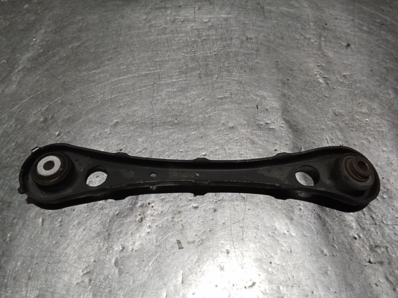 Recambio de tirante trasero izquierdo para audi a4 berlina (8e) 2.0 tdi 16v (103kw) referencia OEM IAM  INFERIOR ANTERIOR