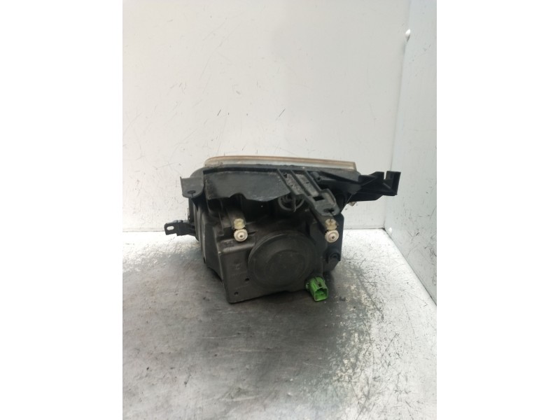 Recambio de faro derecho para ford fusion (cbk) steel referencia OEM IAM   