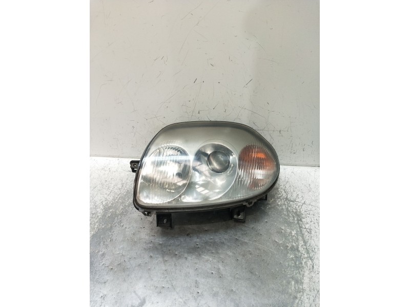 Recambio de faro izquierdo para renault clio ii (bb_, cb_) 1.9 dti (b/cb0u) referencia OEM IAM   
