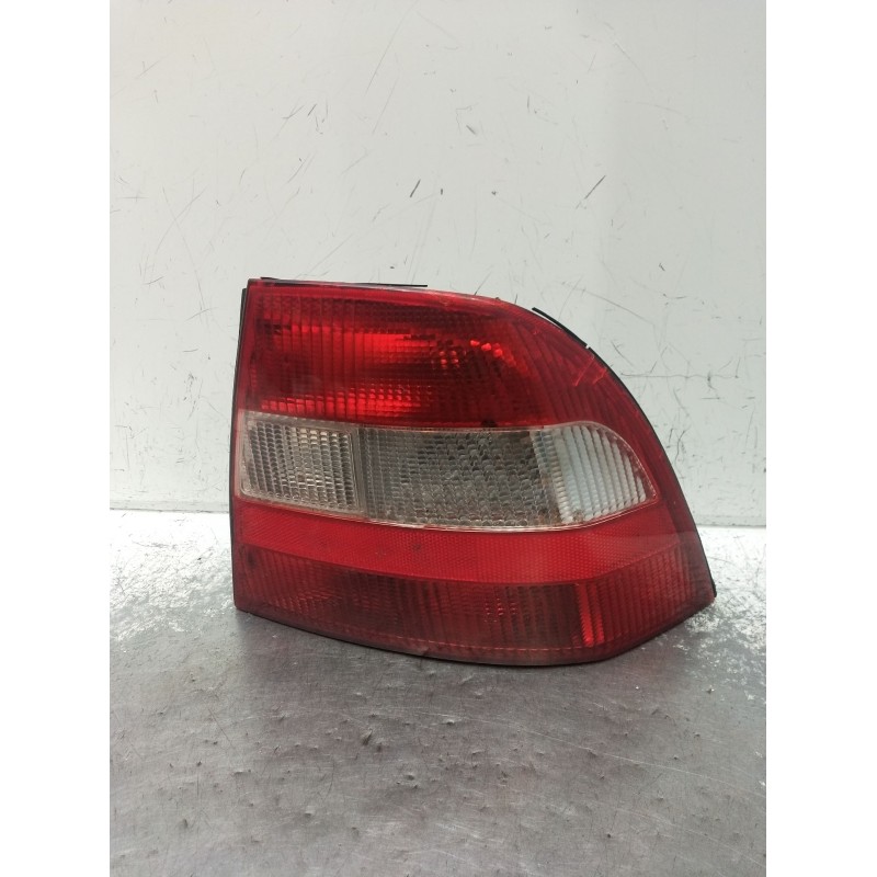 Recambio de piloto trasero derecho para opel vectra b (j96) 1.7 td (f19) referencia OEM IAM   