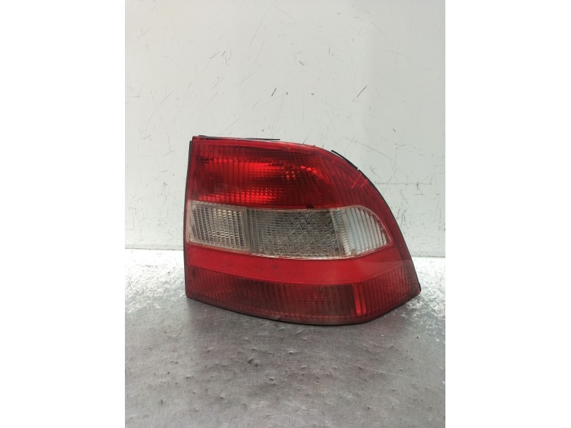 Recambio de piloto trasero derecho para opel vectra b (j96) 1.7 td (f19) referencia OEM IAM   