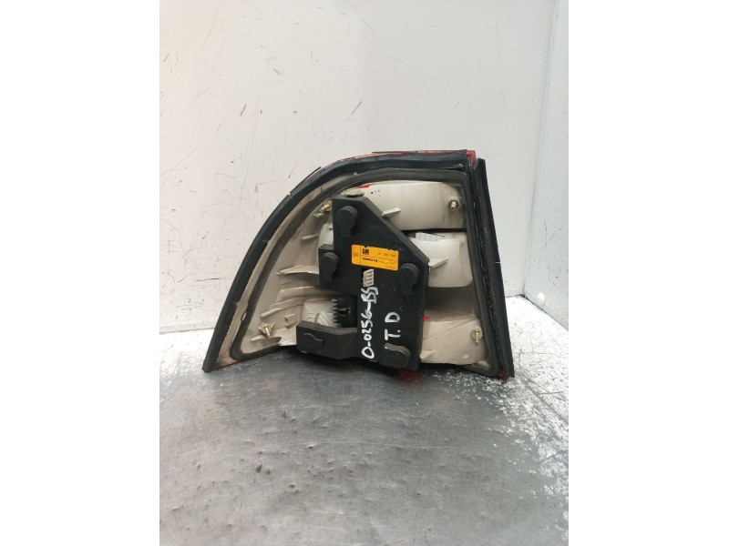 Recambio de piloto trasero derecho para opel vectra b (j96) 1.7 td (f19) referencia OEM IAM   