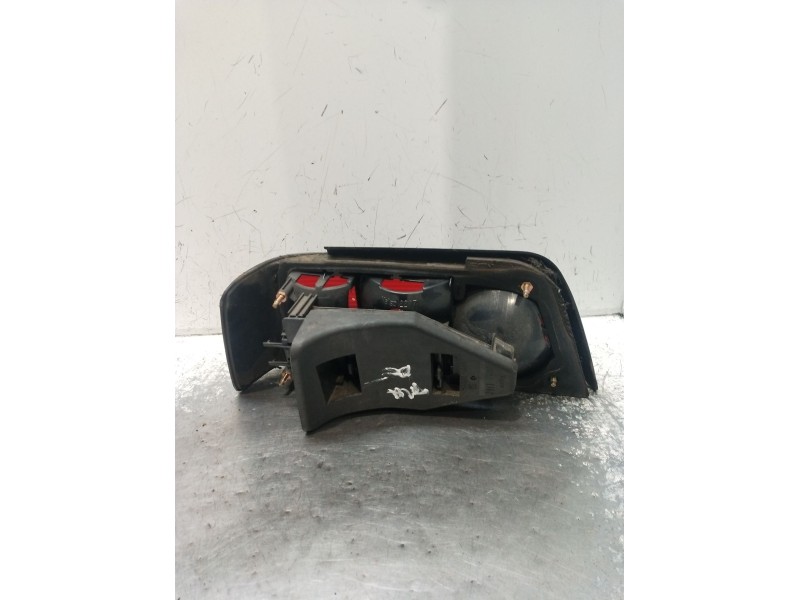 Recambio de piloto trasero derecho para peugeot 405 ii (4b) 1.9 d referencia OEM IAM   