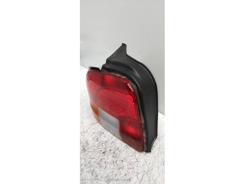 Recambio de piloto trasero izquierdo para chrysler neon (pl) 2.0 le referencia OEM IAM   