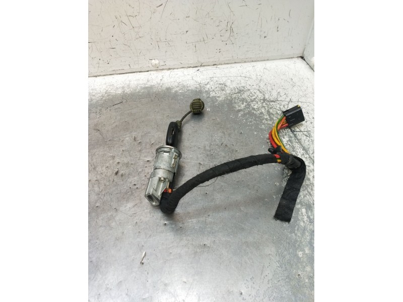 Recambio de conmutador de arranque para renault clio ii (bb_, cb_) 1.9 dti (b/cb0u) referencia OEM IAM  VER FOTOS 