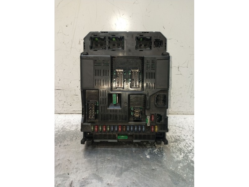 Recambio de caja reles / fusibles para peugeot 307 (3a/c) 2.0 hdi 90 referencia OEM IAM 9636790580 BSIG0X00 