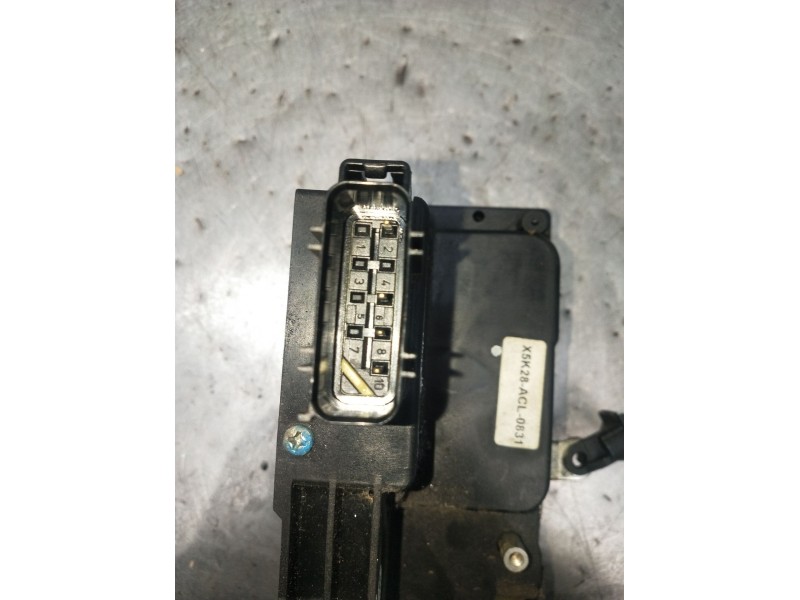 Recambio de motor cierre centralizado delantero derecho para ford fusion (cbk) steel referencia OEM IAM X5K28ACL0831 5P 