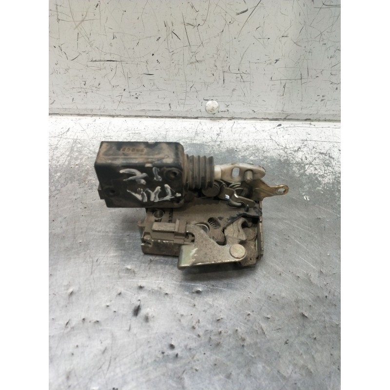 Recambio de motor cierre centralizado trasero izquierdo para peugeot 405 ii (4b) 1.9 d referencia OEM IAM   5P