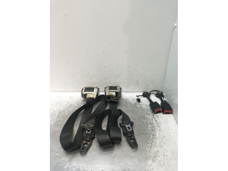 Recambio de juego cinturones delantero para audi a6 berlina (4f2) 3.0 tdi quattro (165kw) referencia OEM IAM  5P 