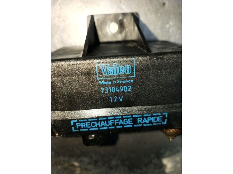 Recambio de caja precalentamiento para peugeot 405 ii (4b) 1.9 d referencia OEM IAM 73104902  