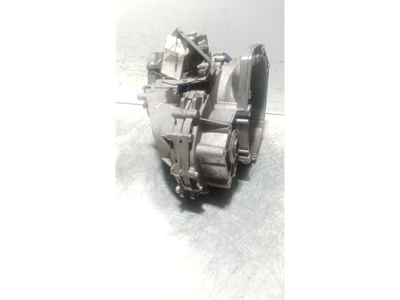 Recambio de caja cambios para opel vectra c berlina 1.9 16v cdti cat (z 19 dth / lrd) referencia OEM IAM F40 R05043875F1 