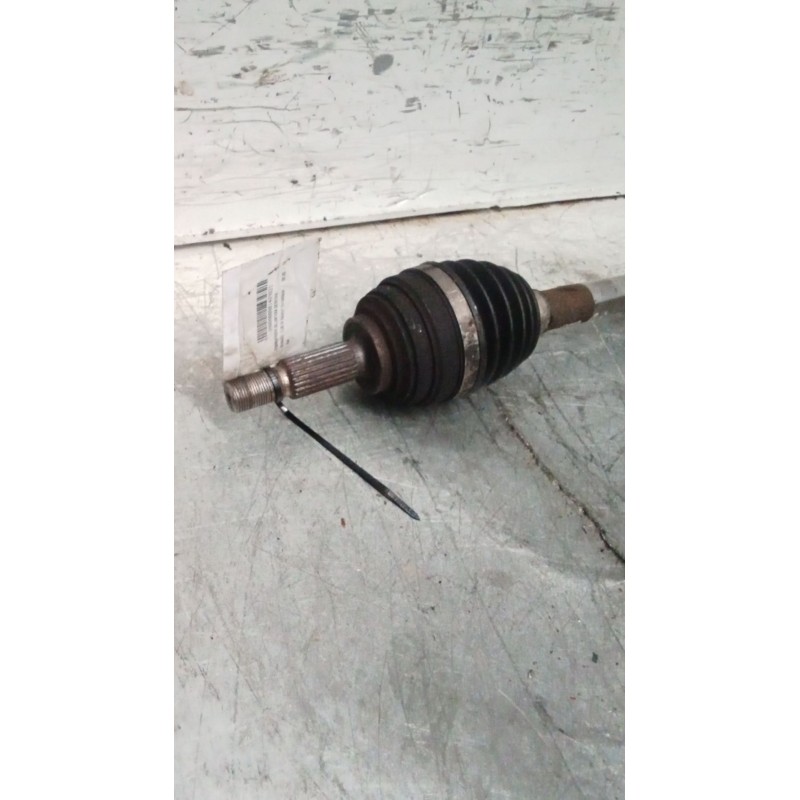 Recambio de transmision delantera derecha para renault clio iii confort dynamique referencia OEM IAM 8200499586  