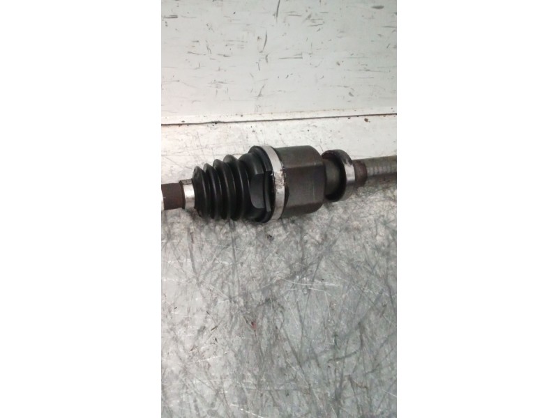 Recambio de transmision delantera derecha para renault clio iii confort dynamique referencia OEM IAM 8200499586  