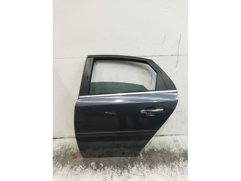Recambio de puerta trasera izquierda para opel vectra c berlina 3.0 v6 cdti cat (z 30 dt / ldh) referencia OEM IAM  5P 