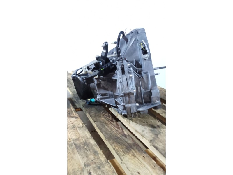Recambio de caja cambios para renault captur dynamique referencia OEM IAM JR5332 5V A340551