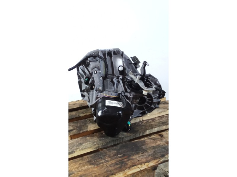 Recambio de caja cambios para renault captur dynamique referencia OEM IAM JR5332 5V A340551