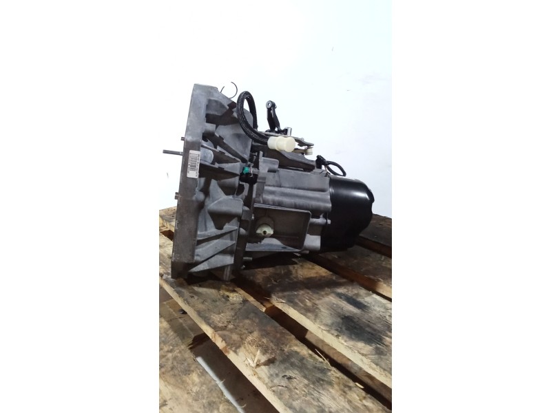 Recambio de caja cambios para renault captur dynamique referencia OEM IAM JR5332 5V A340551