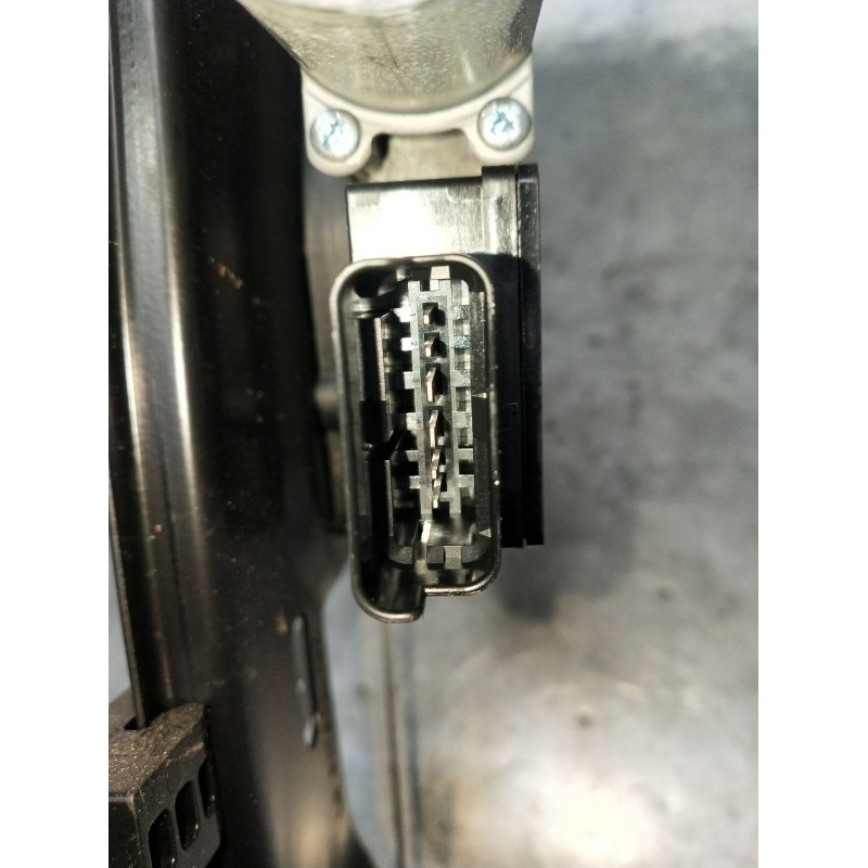 Recambio de elevalunas delantero izquierdo para nissan qashqai ii (j11, j11_) 1.2 dig-t referencia OEM IAM C18310203 807014EA3C 