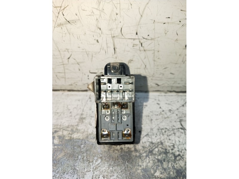 Recambio de mando elevalunas delantero derecho para kia picanto 1.1 ex referencia OEM IAM FRTRH1WGR 5P 