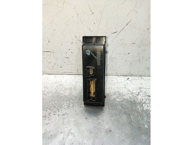 Recambio de mando elevalunas delantero izquierdo para nissan qashqai ii (j11, j11_) 1.2 dig-t referencia OEM IAM  5P 