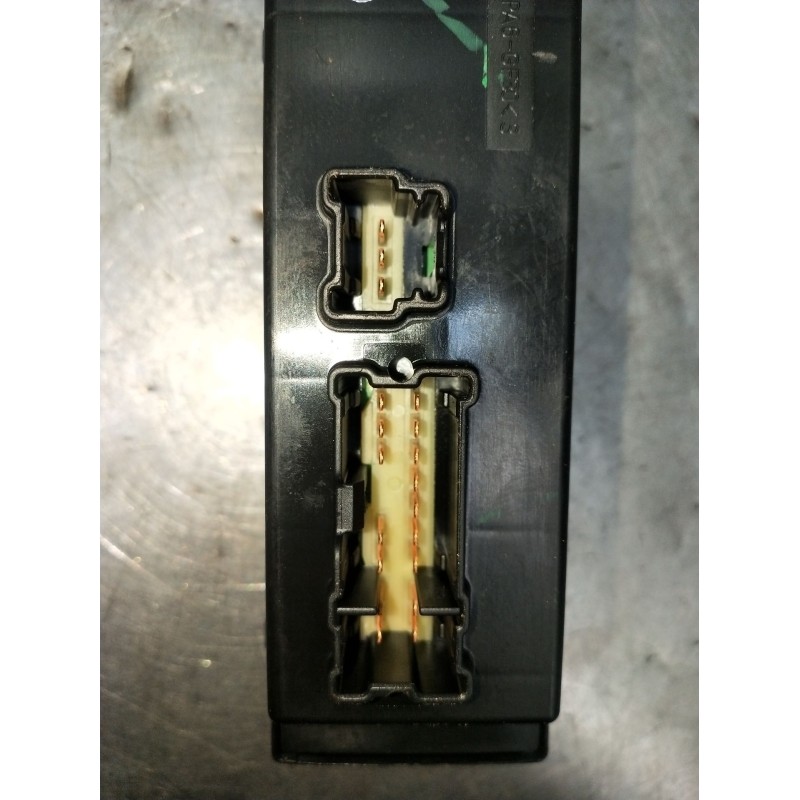 Recambio de mando elevalunas delantero izquierdo para nissan qashqai ii (j11, j11_) 1.2 dig-t referencia OEM IAM  5P 