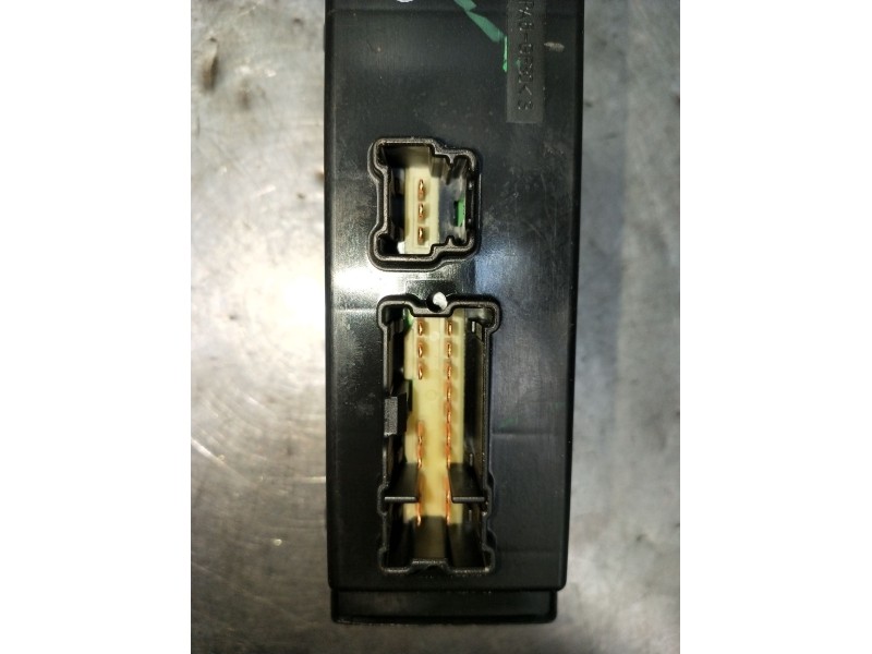 Recambio de mando elevalunas delantero izquierdo para nissan qashqai ii (j11, j11_) 1.2 dig-t referencia OEM IAM  5P 