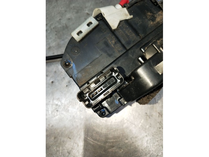 Recambio de motor cierre centralizado trasero derecho para nissan qashqai ii (j11, j11_) 1.2 dig-t referencia OEM IAM  5P 