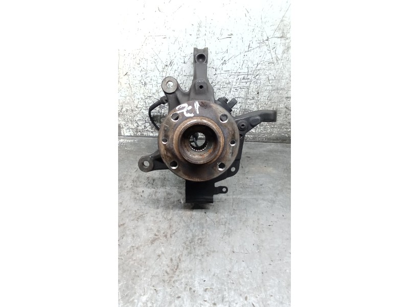 Recambio de mangueta delantera izquierda para renault captur dynamique referencia OEM IAM   